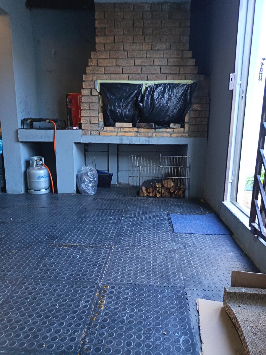 4 Bedroom Property for Sale in Tuscany Glen Western Cape